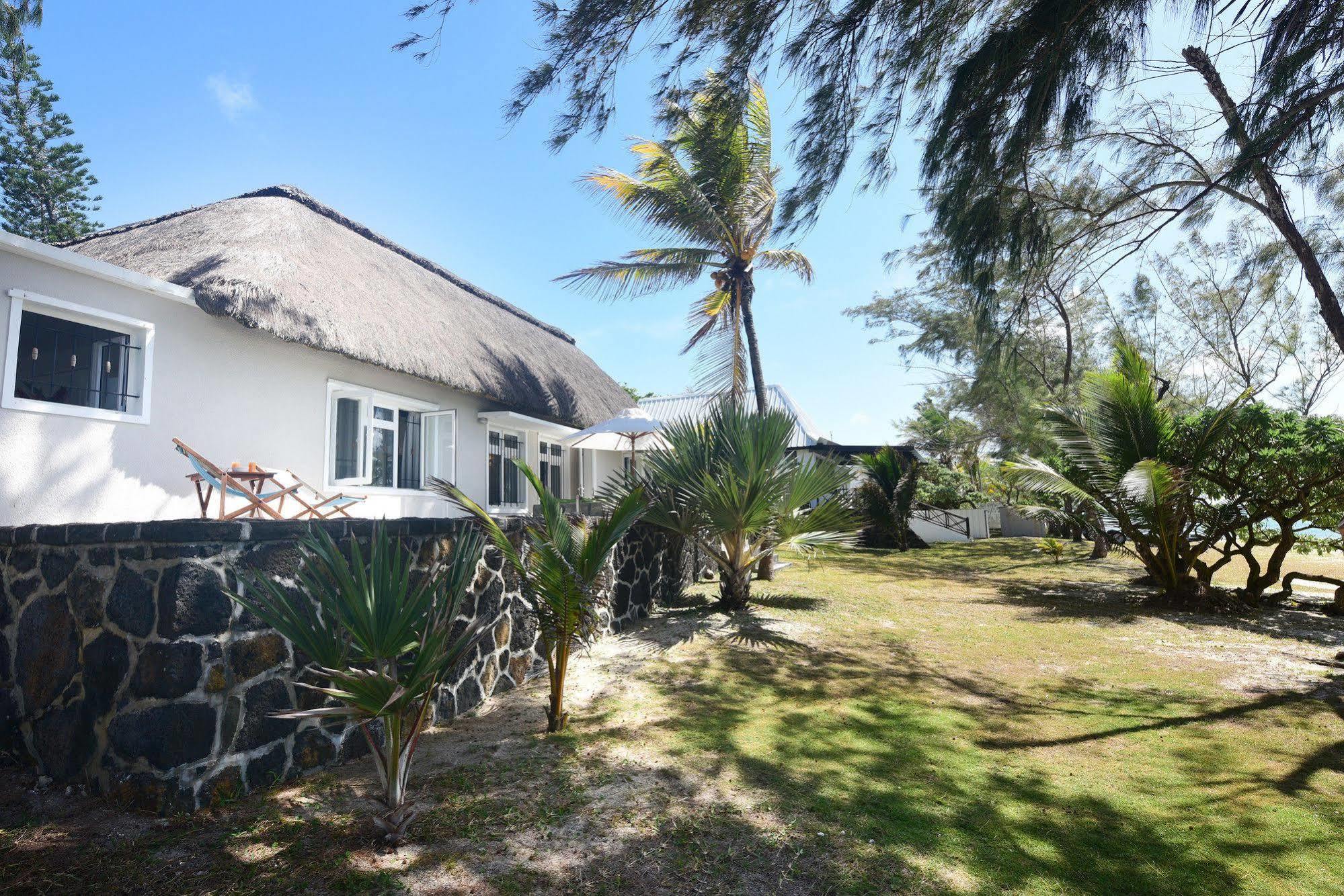 Veloutier Blanc Beachfront Villa By Staymauritius Esterno foto