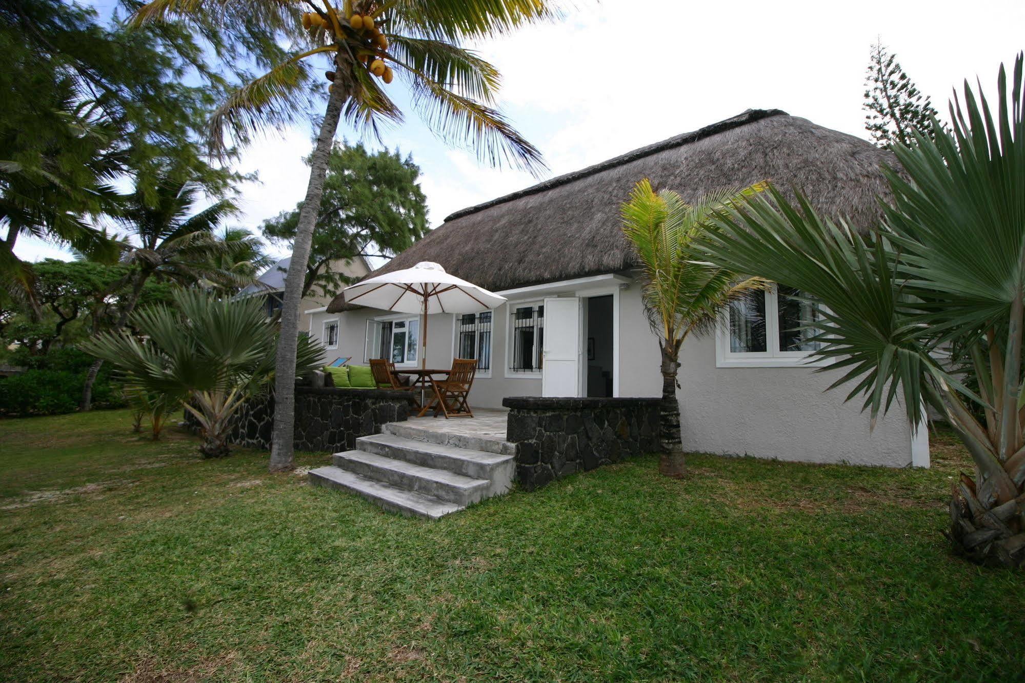 Veloutier Blanc Beachfront Villa By Staymauritius Esterno foto