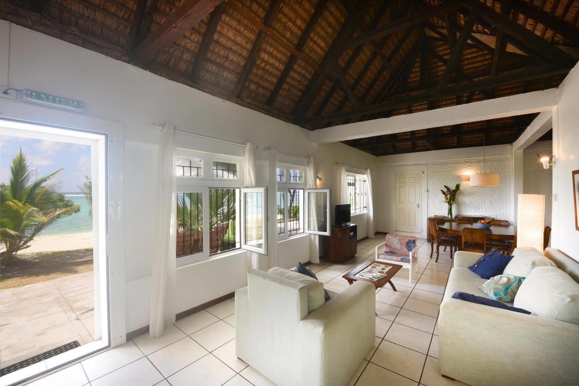 Veloutier Blanc Beachfront Villa By Staymauritius Esterno foto